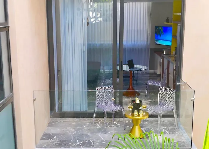 Hotel Singular Joy Vacation